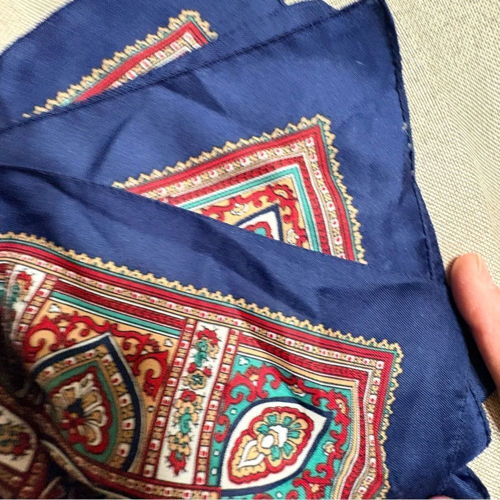Vintage Silk Twill Paisley Scarf Navy Teal Red 30” Sq. Classic Medallion Print - Picture 8 of 9
